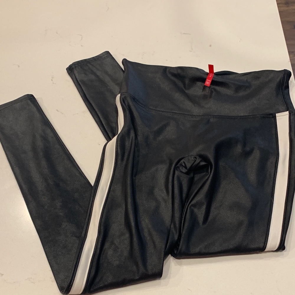 SPANX medium  Black and White Leggings cropped mid rise track stripe